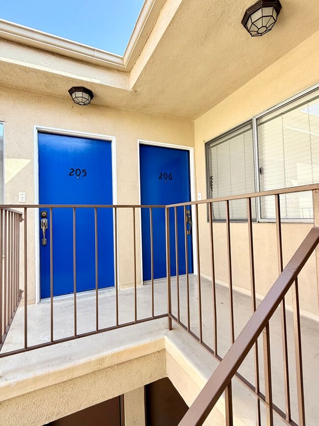 Building Photo - 1750 S Bentley Ave