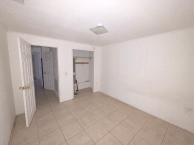 Foto del edificio - 504 6th Ave NW