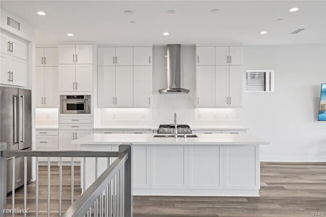 Building Photo - 4 br, 3.5 bath House - 26368 Paseo Sillin