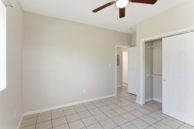 Building Photo - 3300-3374 Valley View Drive - 3360