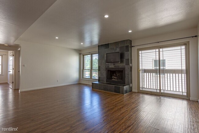 Building Photo - 2 br, 2 bath Condo - 701 North Harlan Stre...