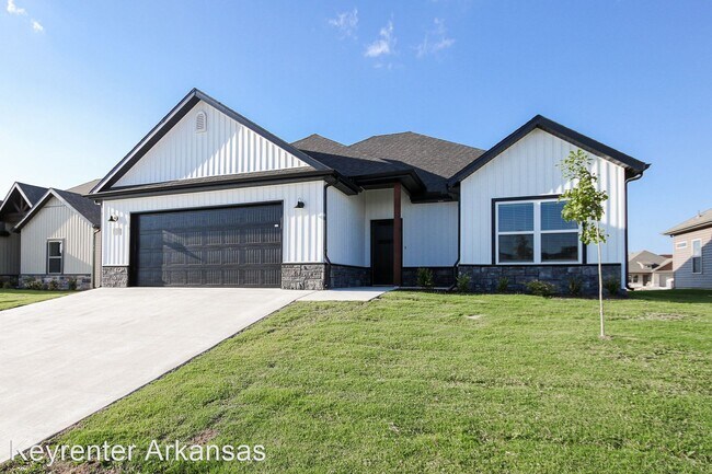 Building Photo - 3 br, 2 bath House - 1040 Sunshine Court