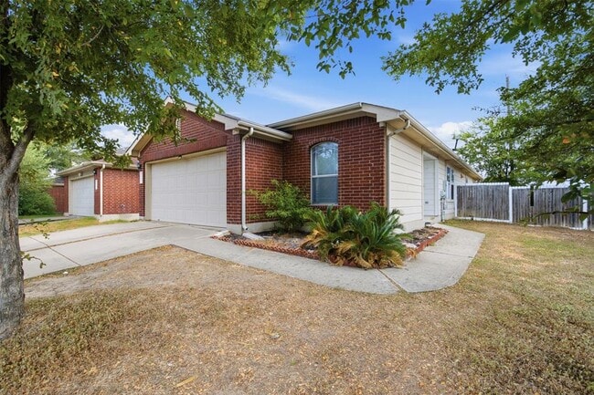 Building Photo - 5708 Colinton Ave