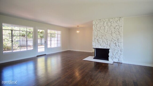 Foto del edificio - 2 br, 1 bath House - 303 Concord Dr