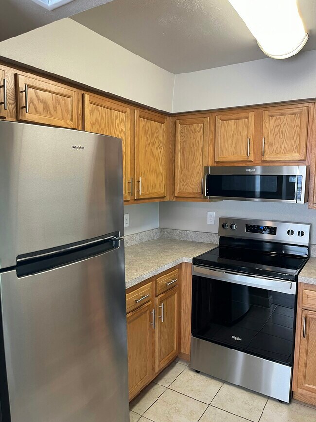 Building Photo - 5226 Sunridge Palms Dr