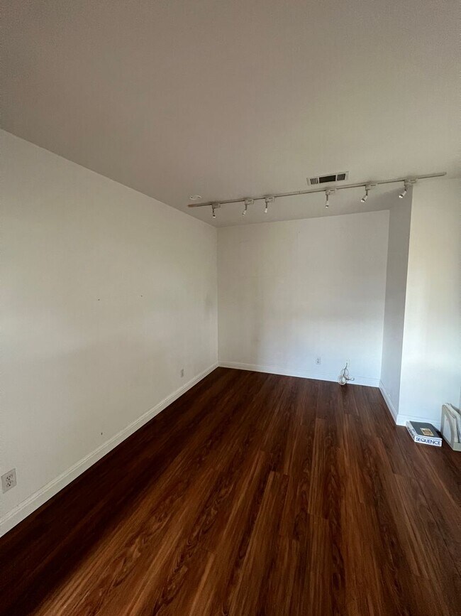 Foto del edificio - Southwest 3 bedroom with a pool