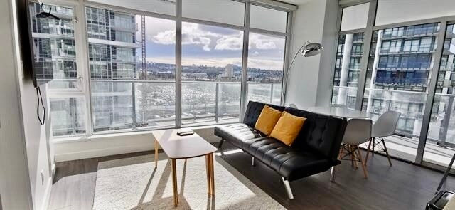 Photo du bâtiment - 2311 Beta Ave