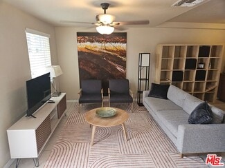 Building Photo - 541 Calle Amigos