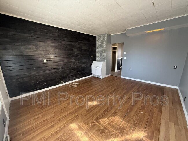 Foto del edificio - 1114 W Keefe Ave