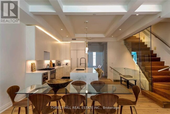 Building Photo - 25B Lascelles Blvd