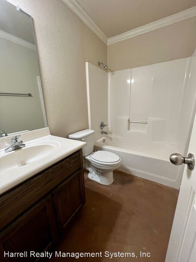 Building Photo - 408 Chapel Trail Cir