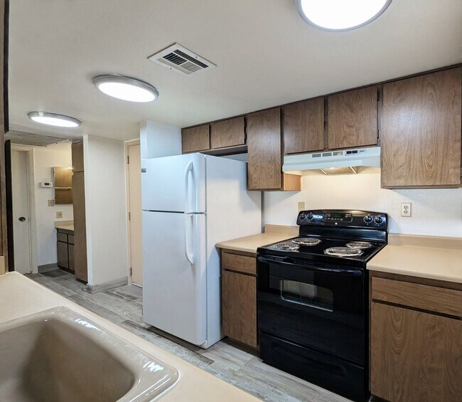 Foto del edificio - 3033 E Devonshire Ave