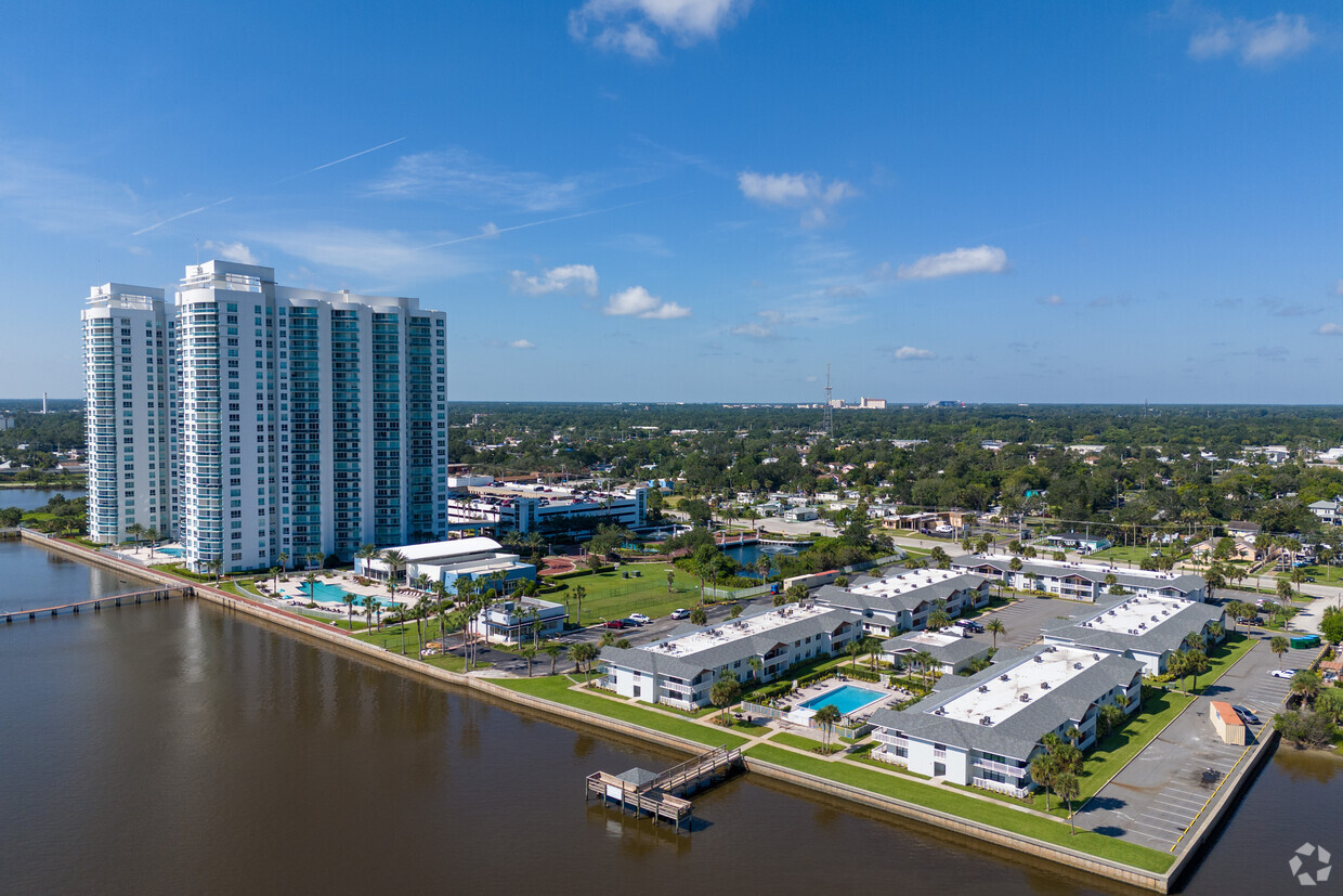 Stunning Aerial View - Marina Grande North