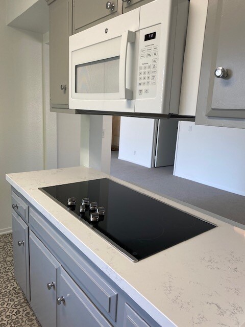 Kitchen - 3663 San Remo Dr