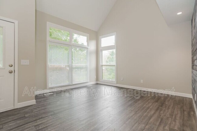 Building Photo - 17527 W 116th St