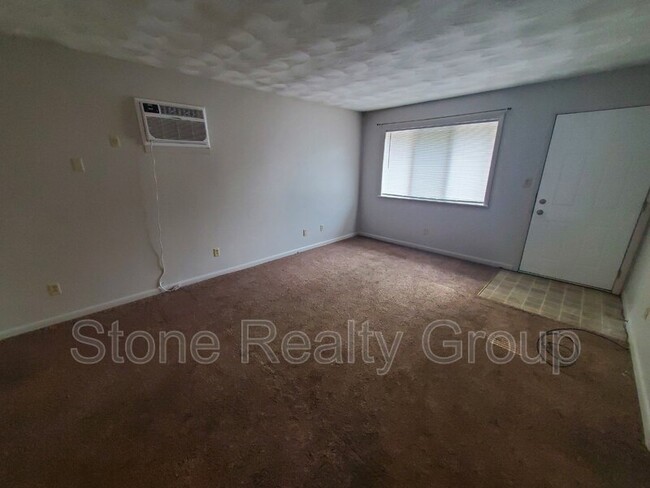 Building Photo - 2510 E Dexter Ave