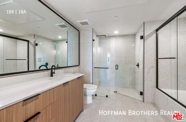 Building Photo - 3688 Overland Ave