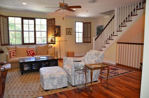 Foto del edificio - 354 Tuxedo Ln