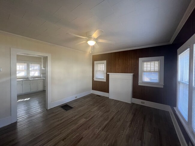 Building Photo - One bedroom 1 bath house in Graham