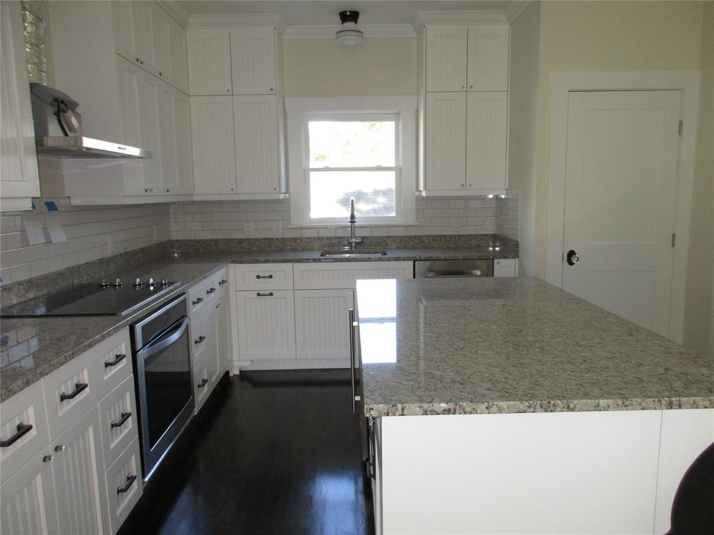 Primary Photo - 539 Harvard St