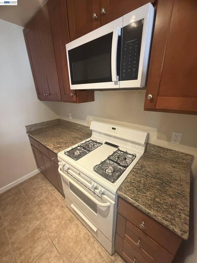 Building Photo - 2170 Arroyo Ct