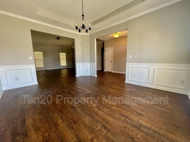 Foto del edificio - 28 White Pine Way