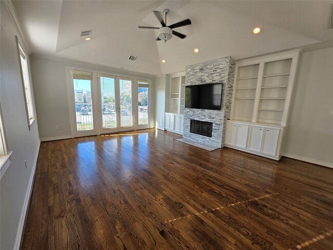 Building Photo - 1714 Roy St