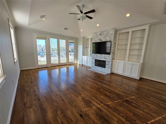 Foto del edificio - 1714 Roy St