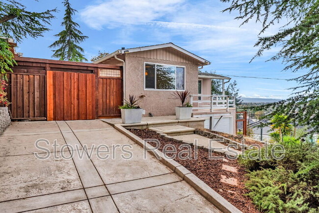 Photo - 25551 Maitland Dr House