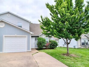 Building Photo - 2405-2407-2407 Calder Ct