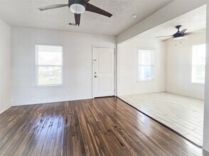 Building Photo - 5309 Avenue O