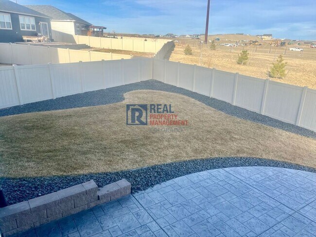 Foto del edificio - 8280 Falling Rock Dr