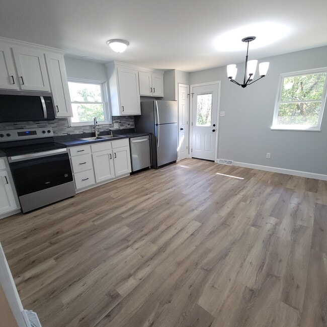 Foto del edificio - 429 Hutton Ln