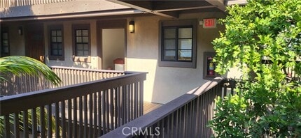 Building Photo - 8880 Villa La Jolla Dr