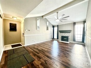 Building Photo - 10211 Sugar Branch Dr