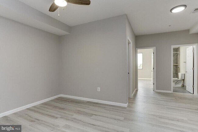 Building Photo - 400 N Highland Ave