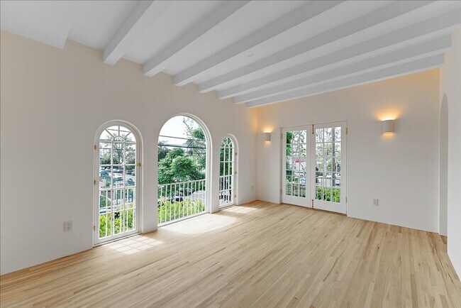 Foto del edificio - 800.5 N Edinburgh Ave