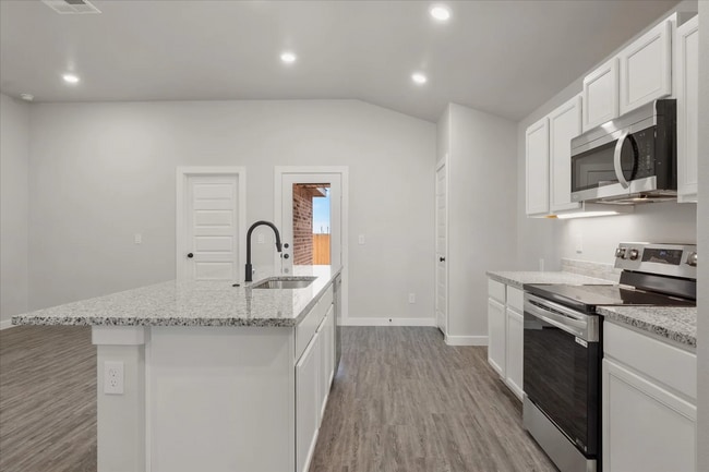 Building Photo - Bring your suit case, we’ll handle the rest! Fully furnished in Upland West!
