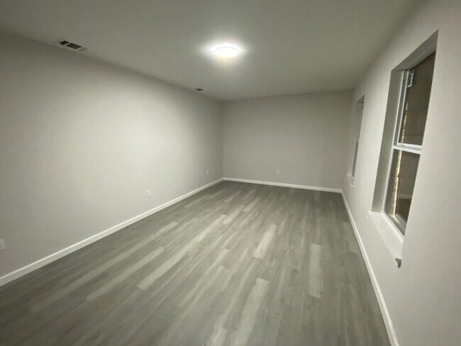 Foto del edificio - 4644 Huckleberry Cove