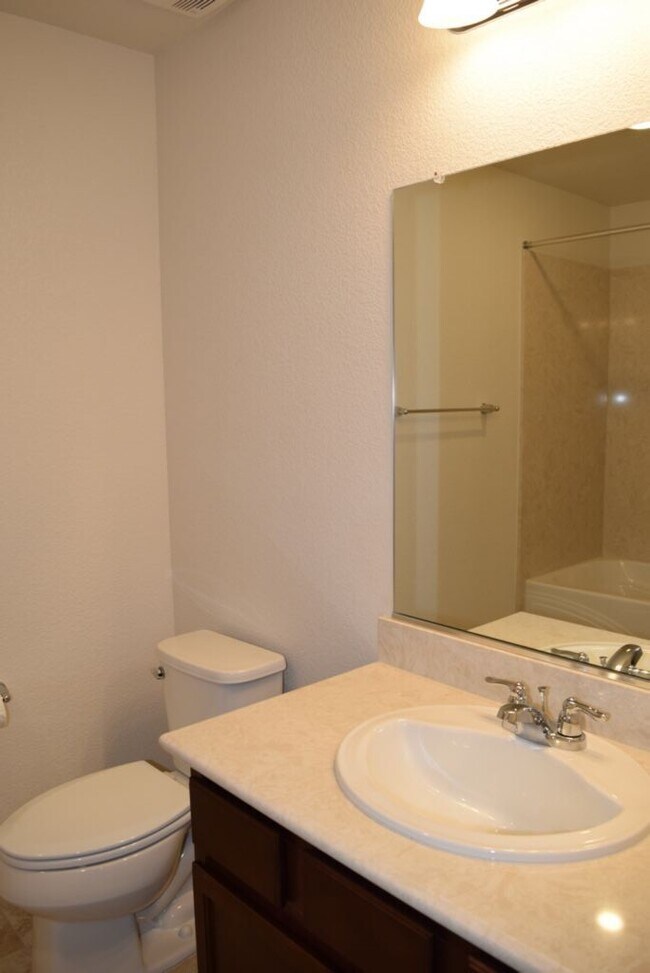 Building Photo - 6114 Mehrten Cir