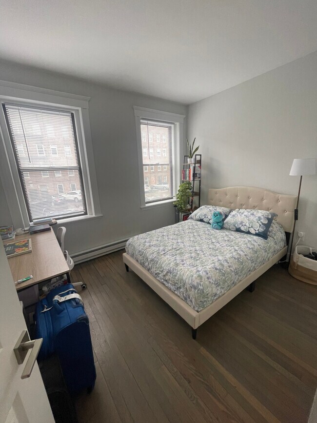 Foto del edificio - 81 Park Dr