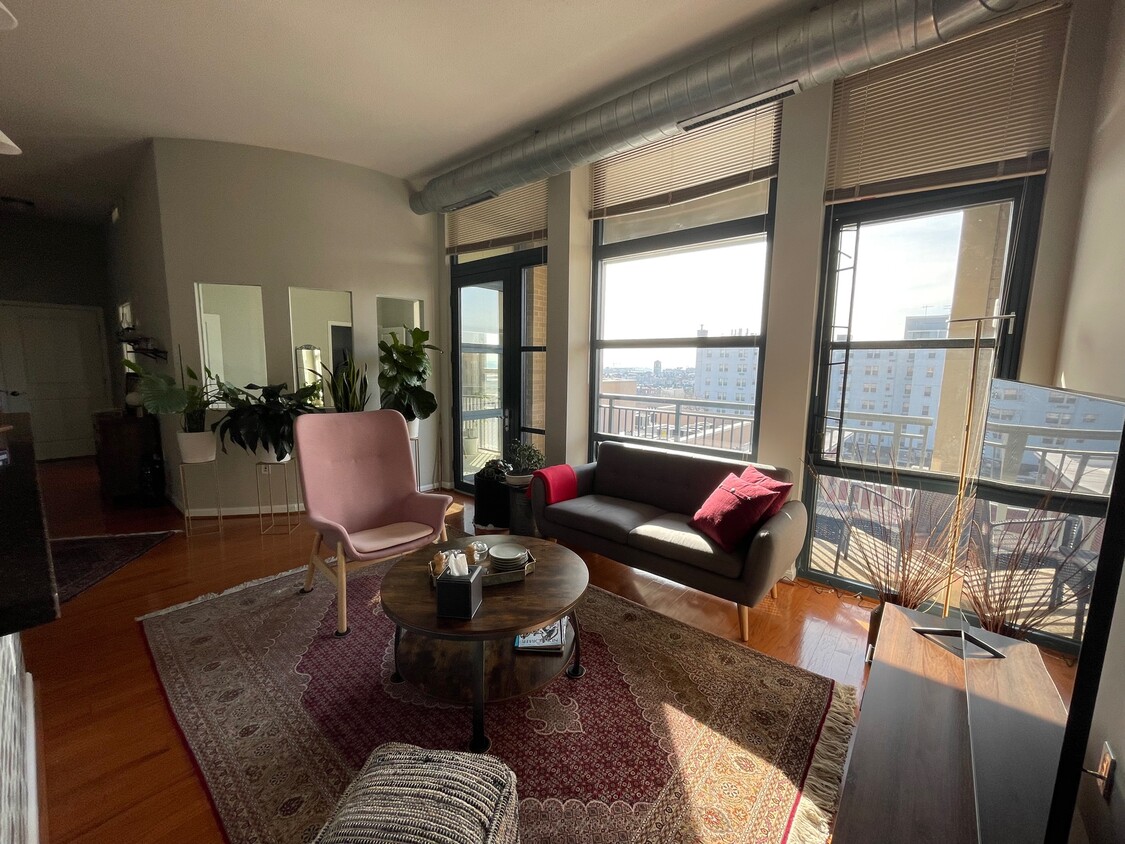 Foto principal - 1390 Kenyon St NW