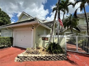 Building Photo - 4745 NW 98 Pl