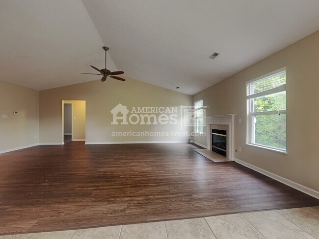 Building Photo - 131 Green Meadow Court