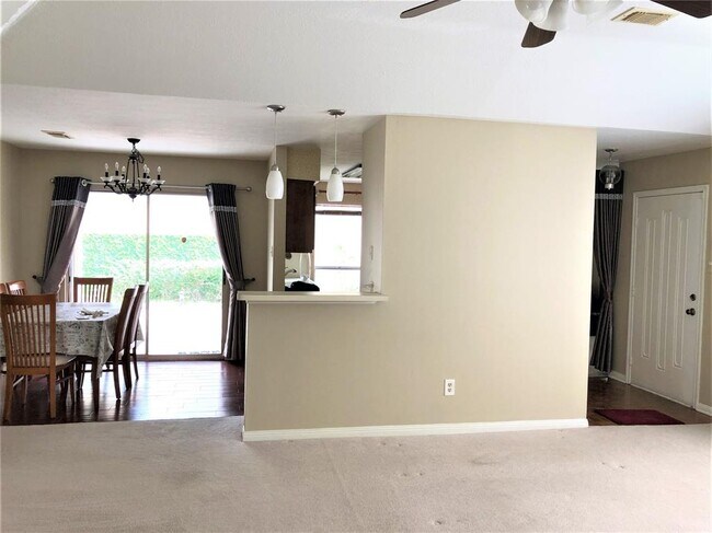 Building Photo - 8518 Deer Meadow Dr