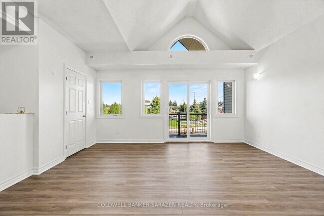 Building Photo - 920 White Alder Ave