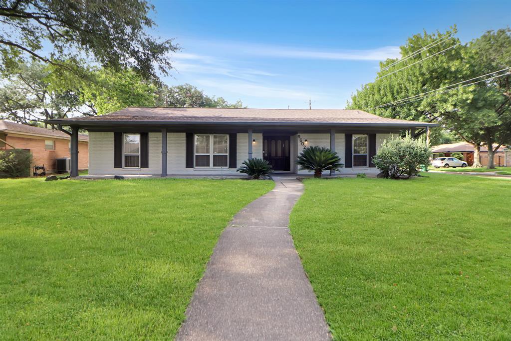 Primary Photo - 5602 Sylmar Rd