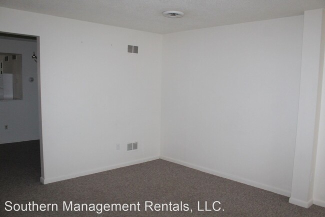 Building Photo - 3 br, 1.5 bath House - 26 E. Franklin Stre...