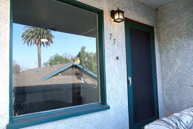 Foto del edificio - 771 Freeman Ave