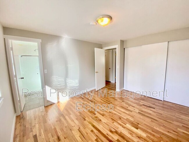Foto del edificio - 18205 58th Pl W